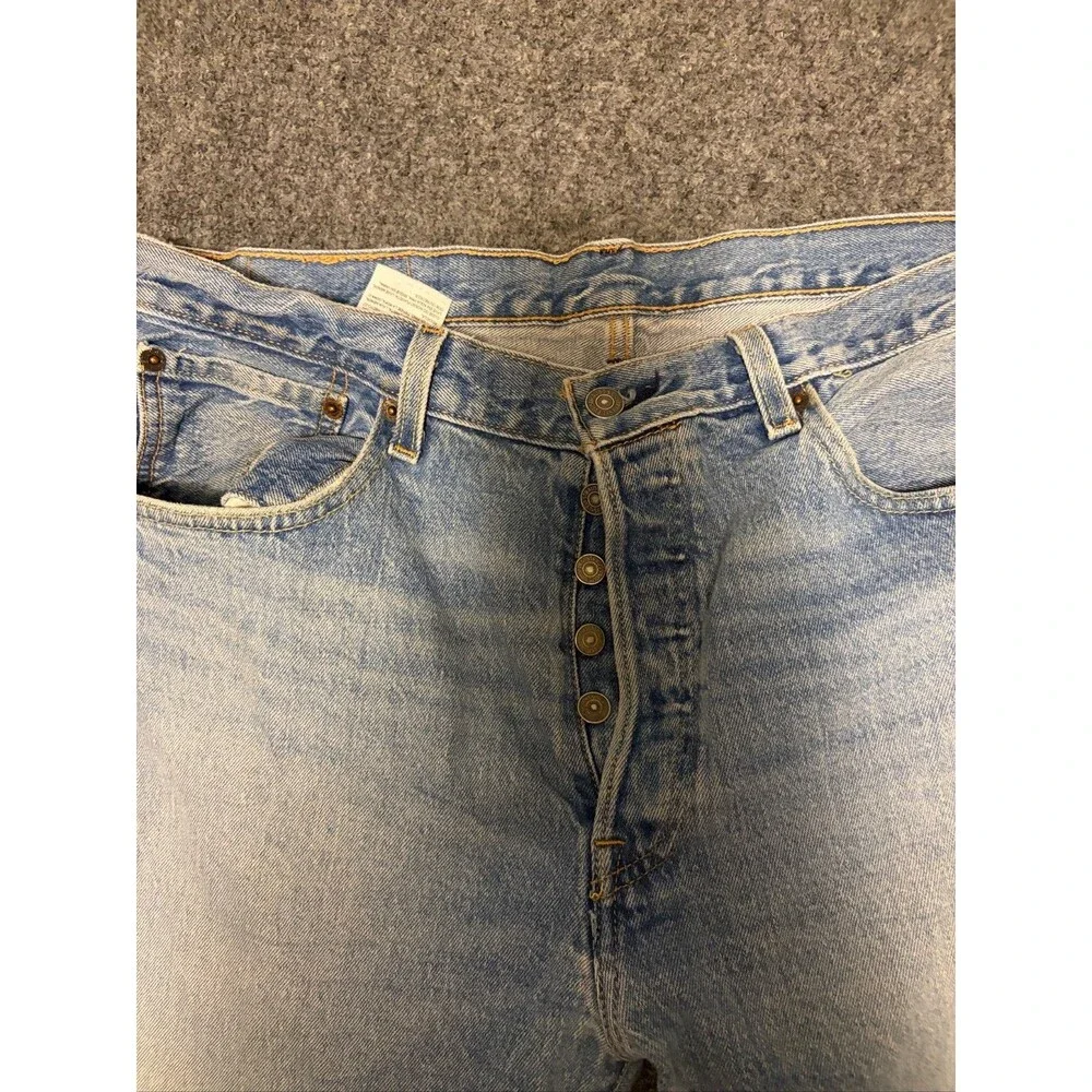 Levi's 501 Men's Jeans W34 L36 Light Wash Button Fly Straight Leg Distressed